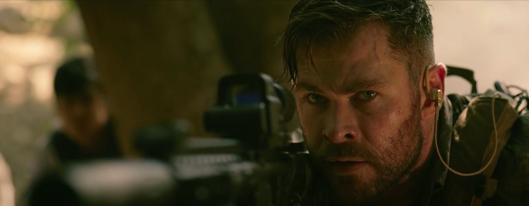 Tyler Rake (Chris Hemsworth) - Tyler Rake