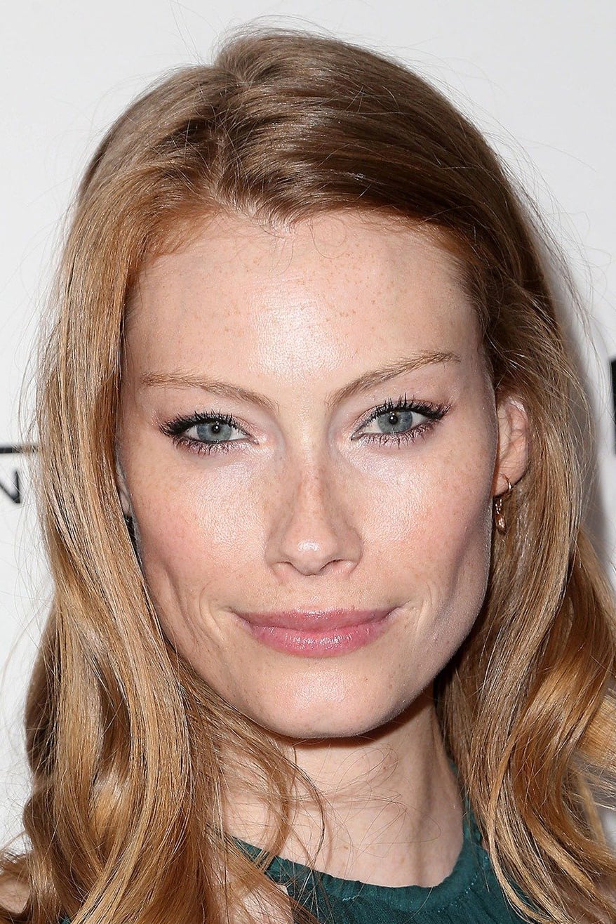 Alyssa Sutherland, Acteur.trice - CinéSérie