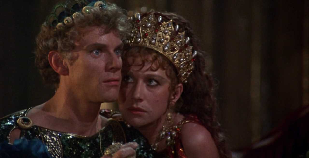 Malcolm McDowell et Helen Mirren - Caligula ©AMLF