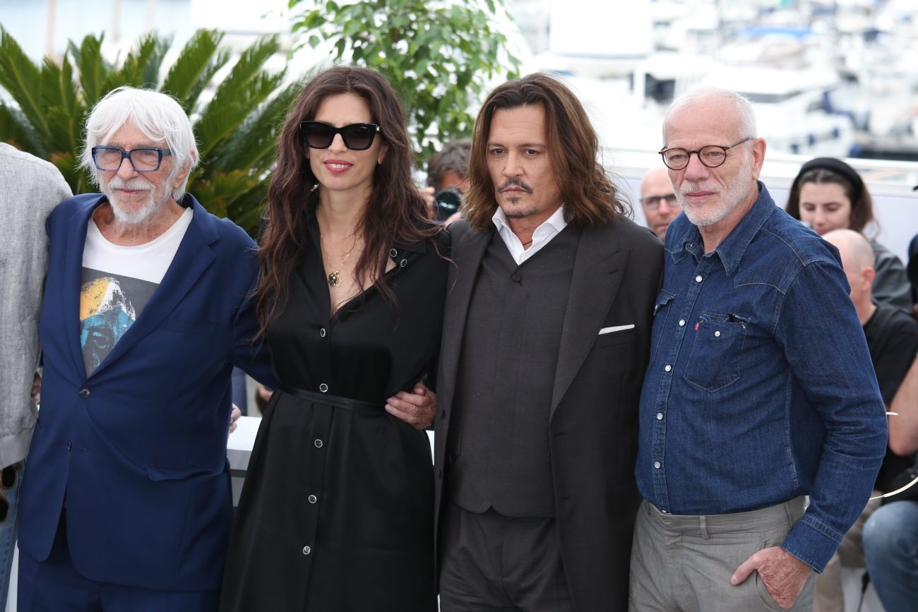 Photocall "Jeanne du Barry". Pierre Richard, Maiwenn, Johnny Depp et Pascal Greggory au 76e Festival de Cannes ©Isabelle Vautier