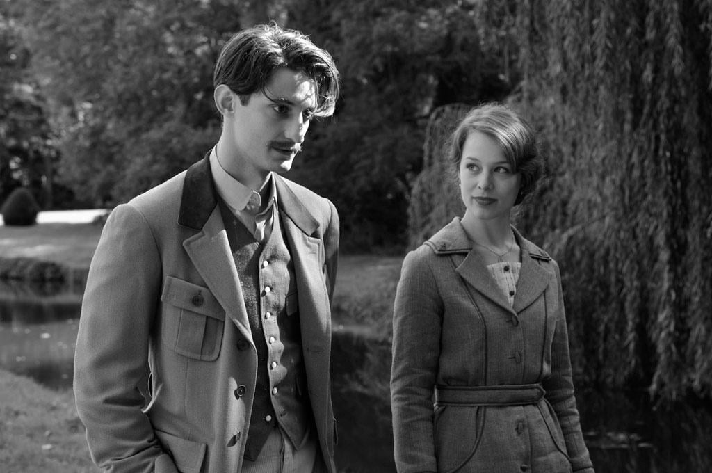 Pierre Niney et Paula Beer - Frantz ©Mars Films