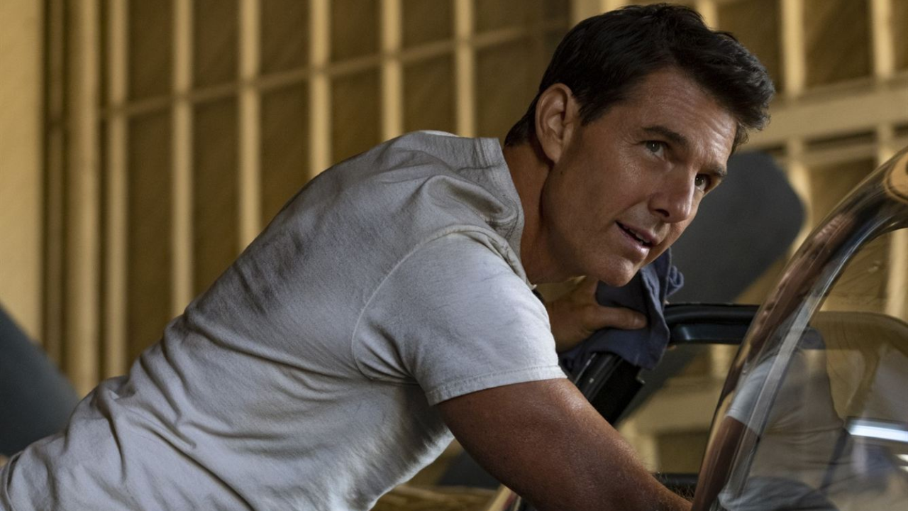 Pete "Maverick" Mitchell (Tom Cruise) - Top Gun: Maverick
