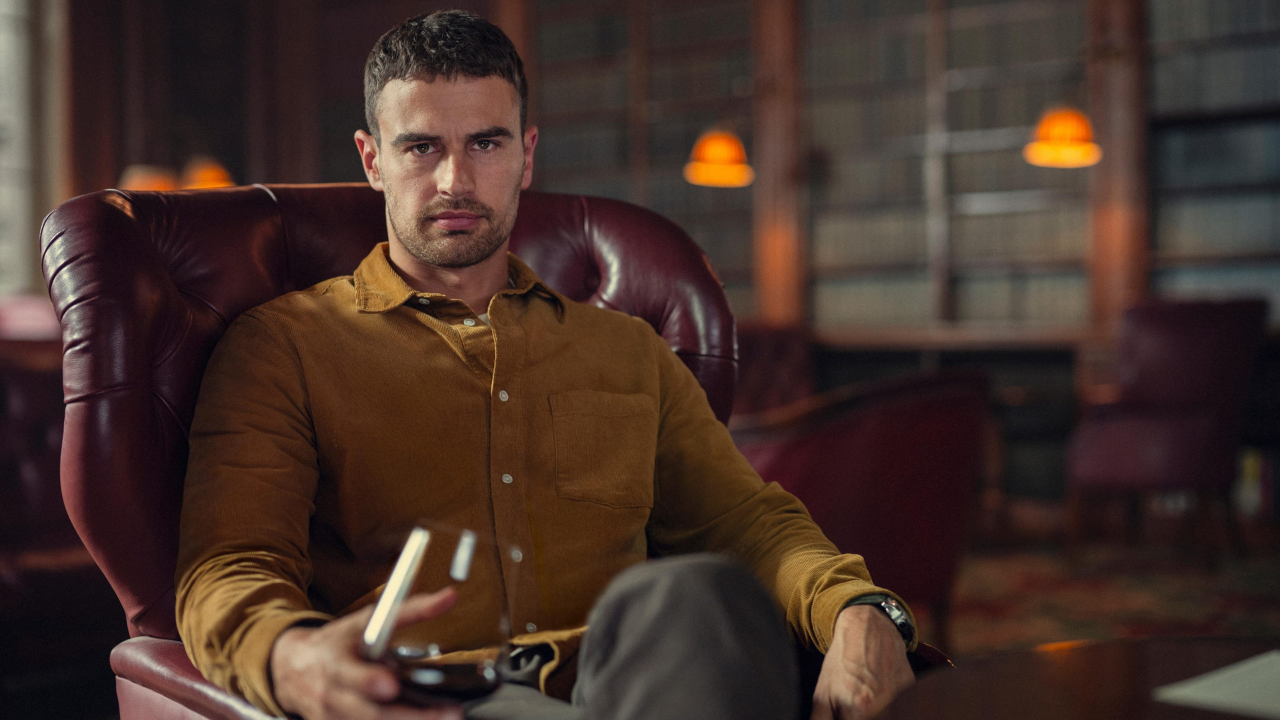 Eddie Halstead (Theo James) - The Gentlemen
