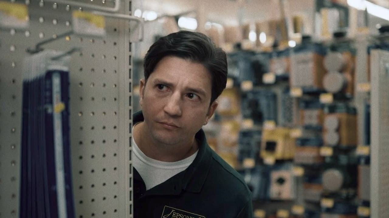Ray (John Magaro) - LaRoy