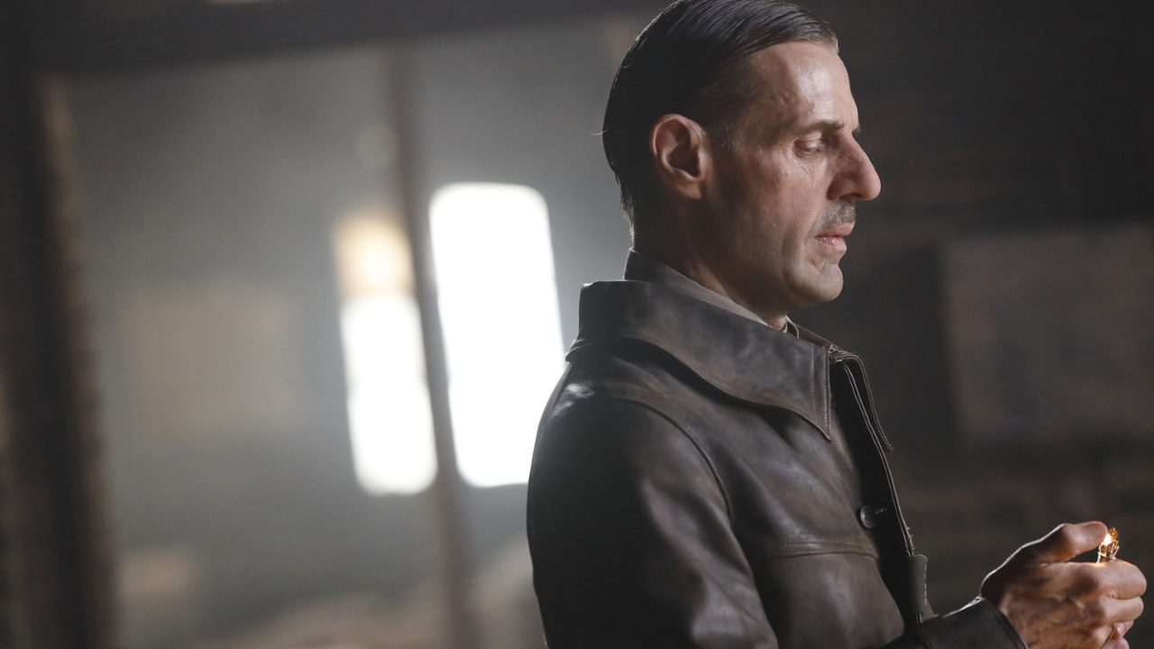 Charles de Gaulle (Lambert Wilson) - De Gaulle