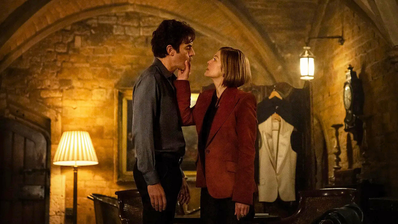 Ladies first sur Netflix : la comédie avec Sacha Baron Cohen et Rosamund Pike ne convainc pas